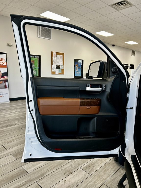 2011 Toyota Tundra Image 13