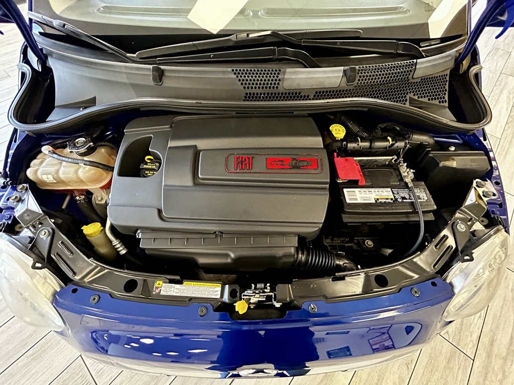 2012 FIAT 500 Image 17