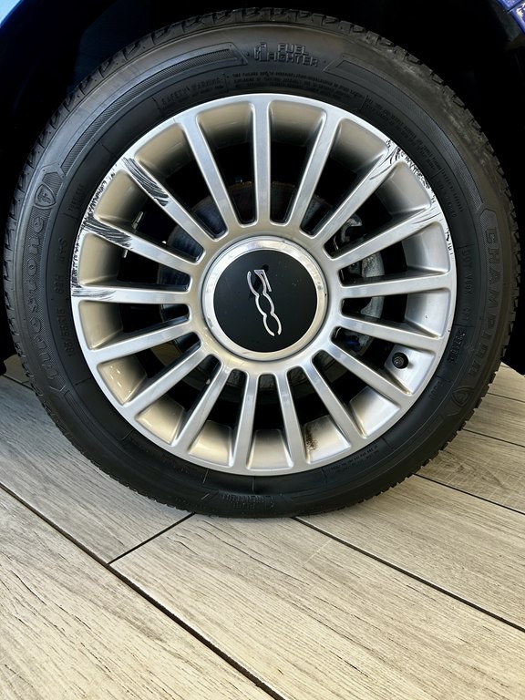 2012 FIAT 500 Image 18