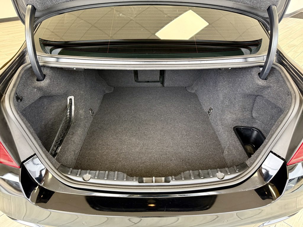 2014 BMW 5 Series Image 9