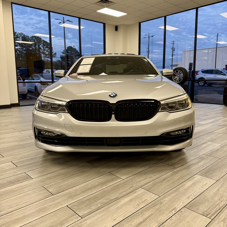 2018 BMW 5 Series Image 2