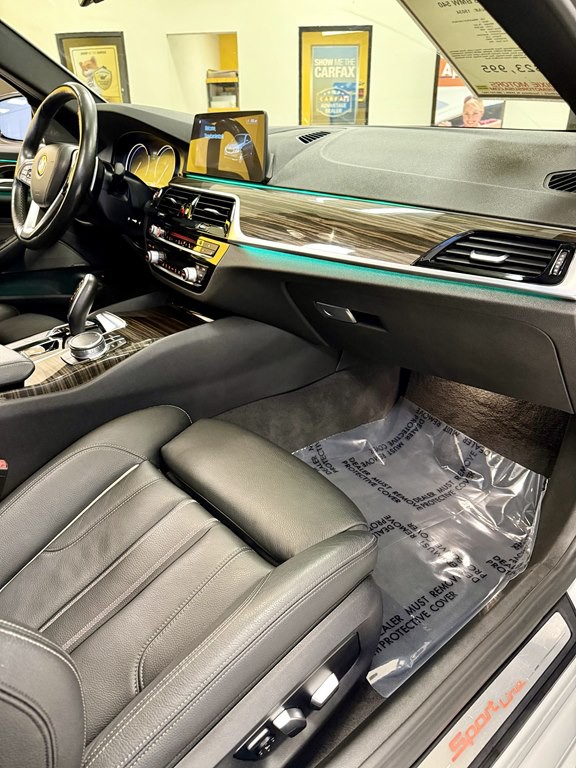 2018 BMW 5 Series Image 15