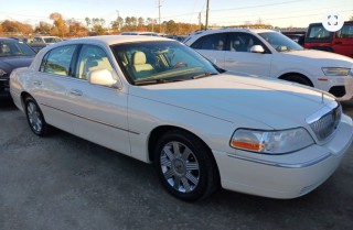 Image for 2004 Lincoln Town Car Ultimate ID: 7083917