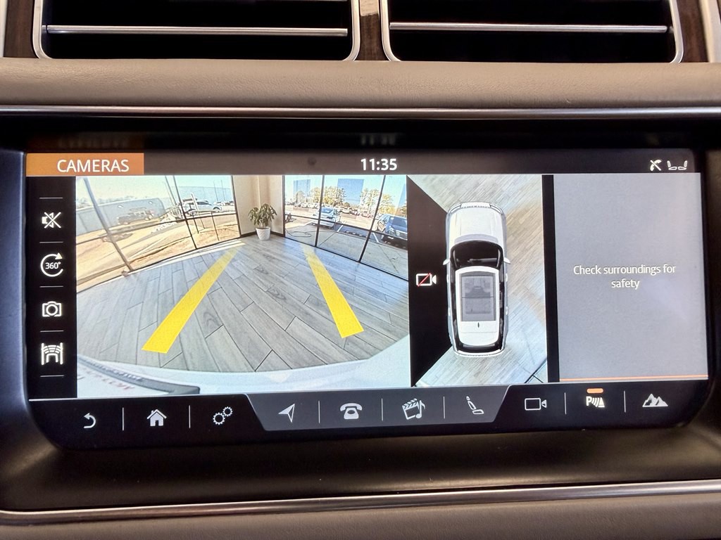 2017 Land Rover Range Rover Image 11