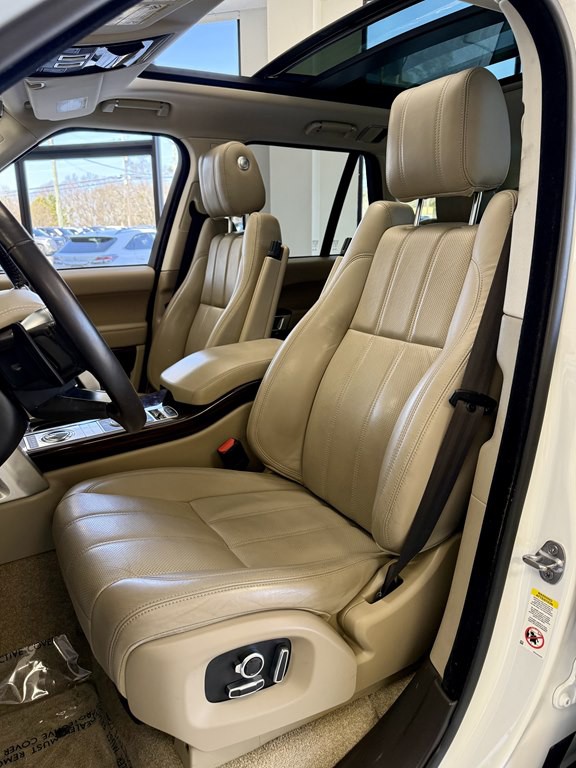 2017 Land Rover Range Rover Image 14