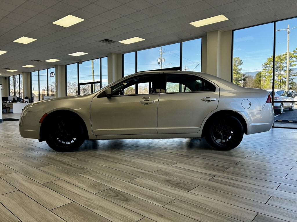 2011 Mercury Milan Image 4