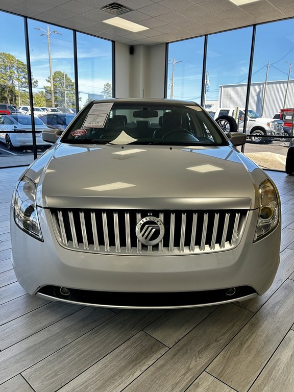 2011 Mercury Milan Image 2