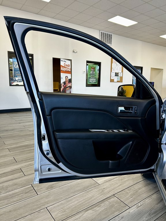 2011 Mercury Milan Image 14