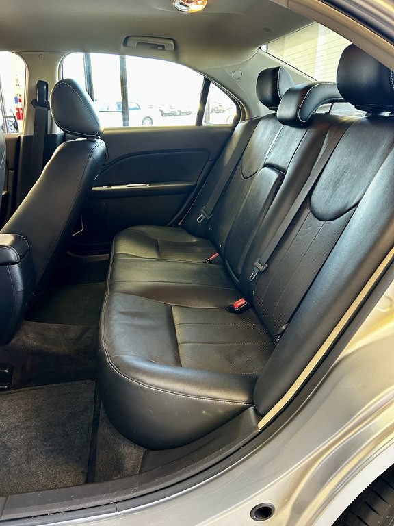 2011 Mercury Milan Image 16