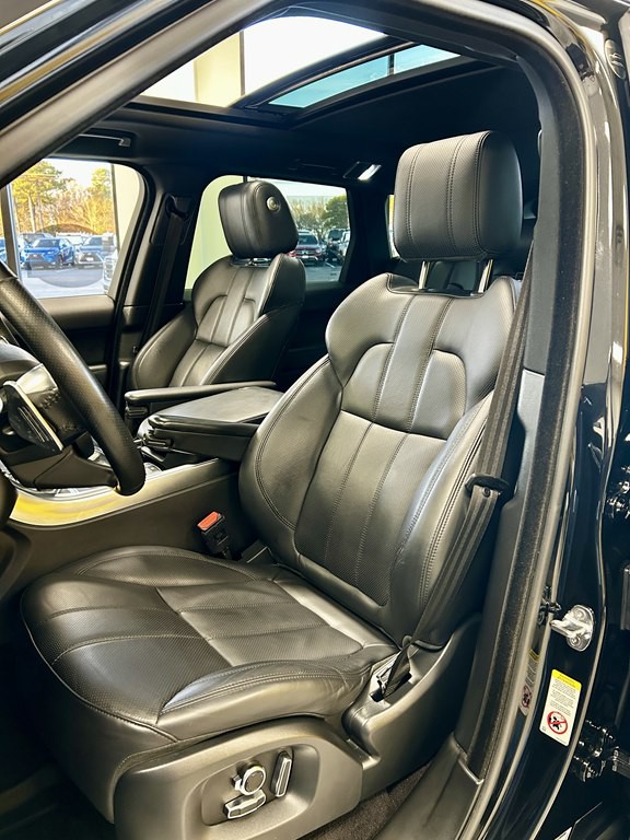 2017 Land Rover Range Rover Sport Image 12