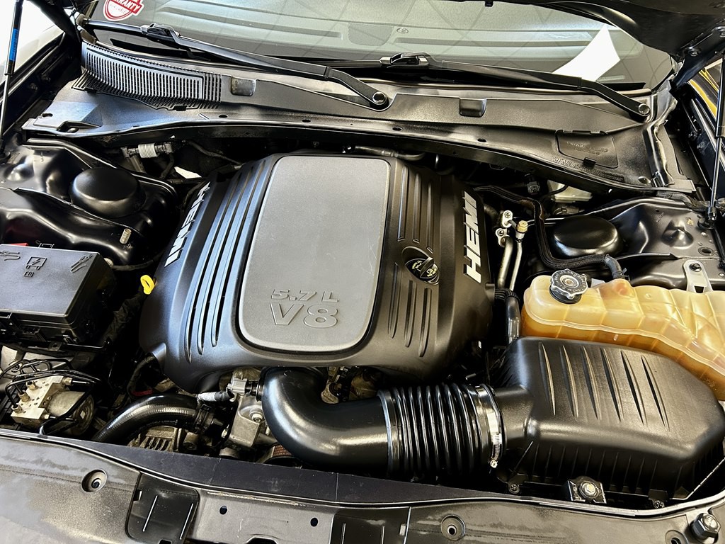 2016 Dodge Charger Image 18