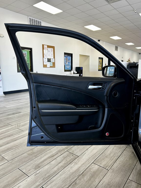 2016 Dodge Charger Image 15