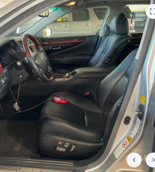 2007 Lexus LS Image 3