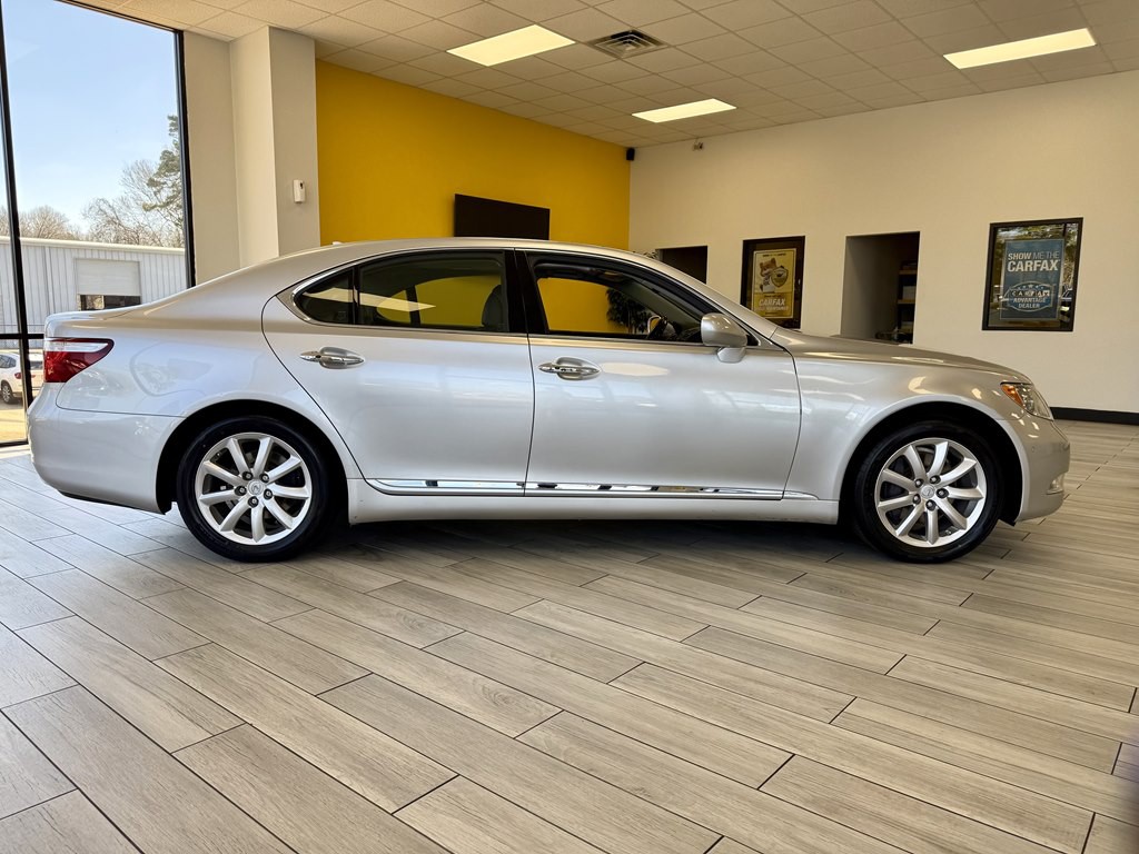 2007 Lexus LS Image 5