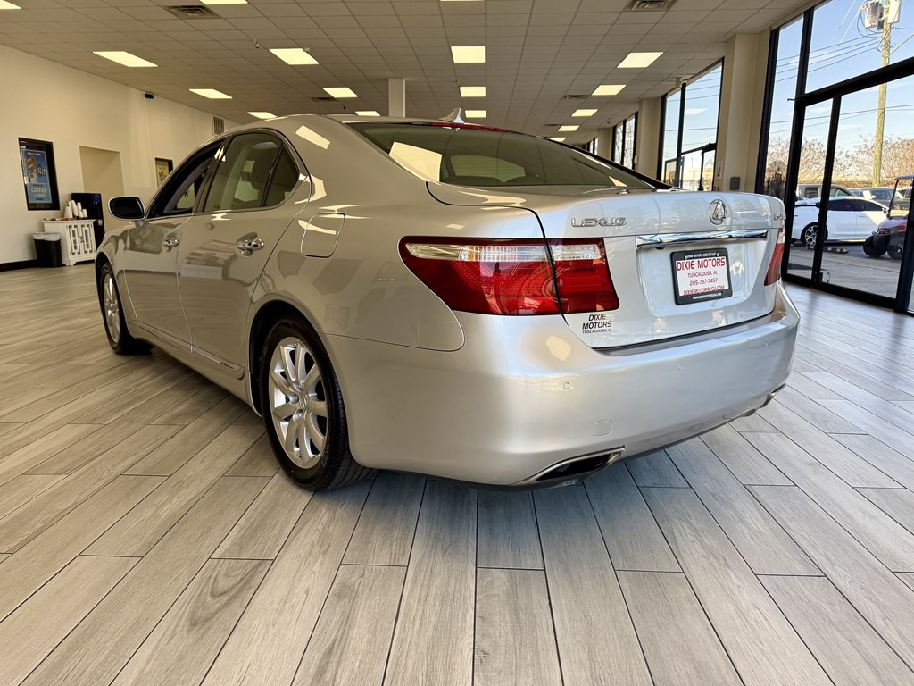 2007 Lexus LS Image 7