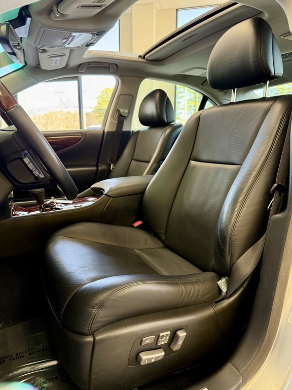 2007 Lexus LS Image 14