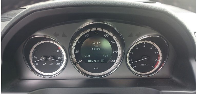 2010 Mercedes-Benz C-Class Image 5