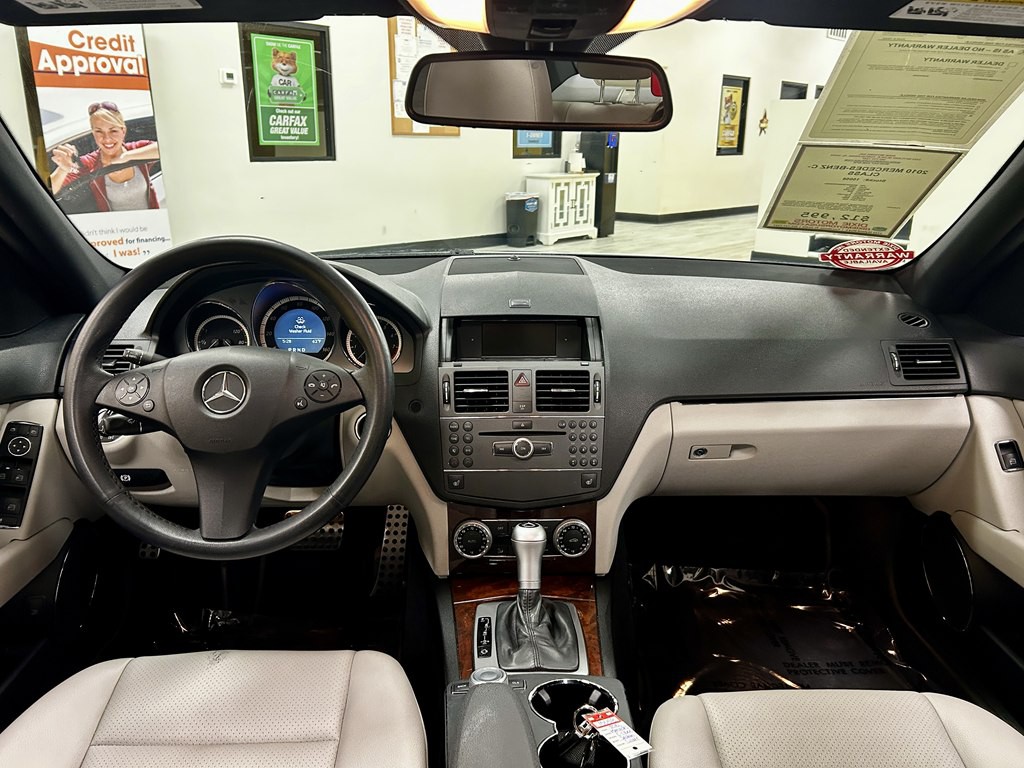 2010 Mercedes-Benz C-Class Image 10