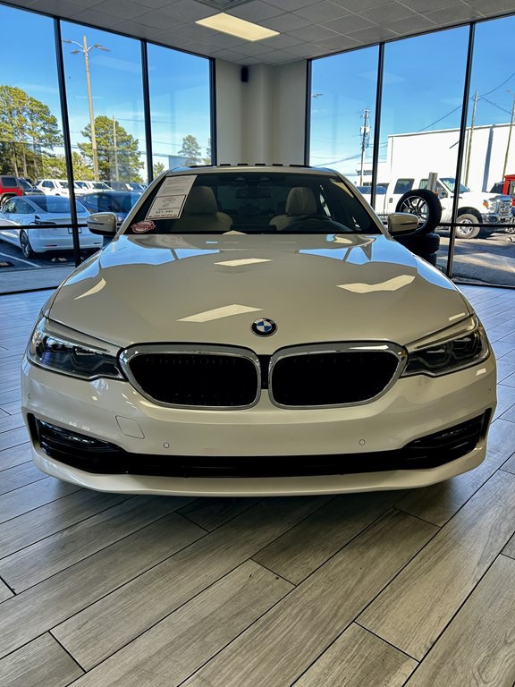 2018 BMW 5 Series Image 2