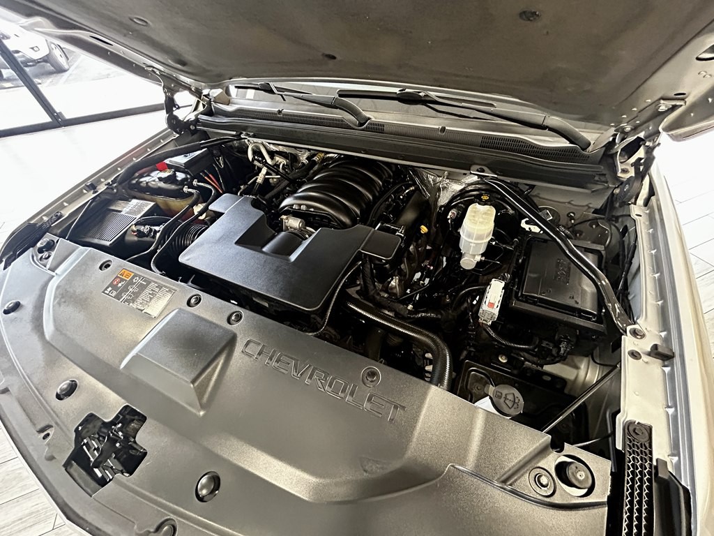 2015 Chevrolet Suburban Image 19