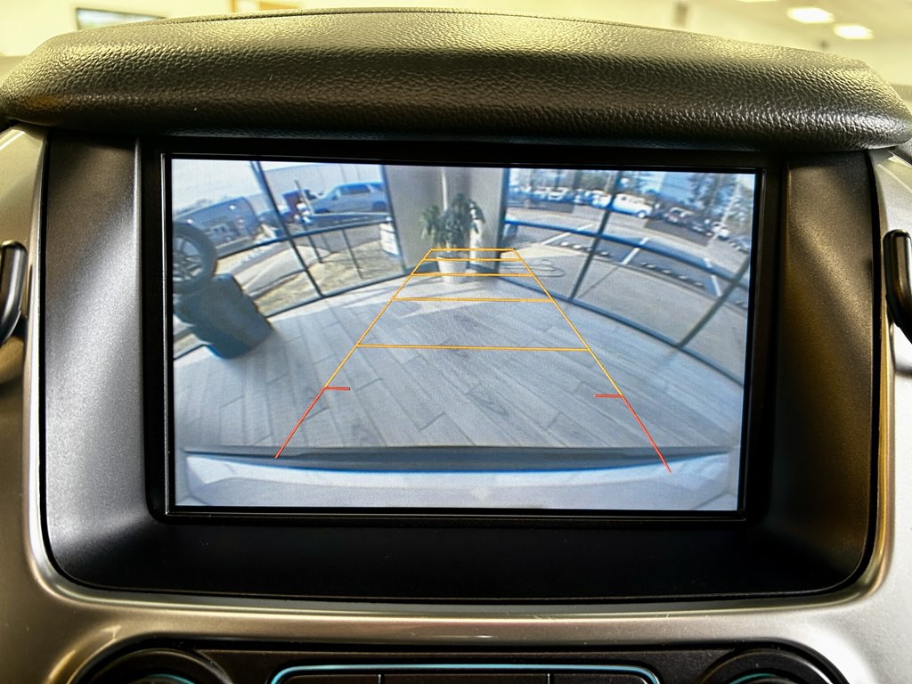 2015 Chevrolet Suburban Image 11