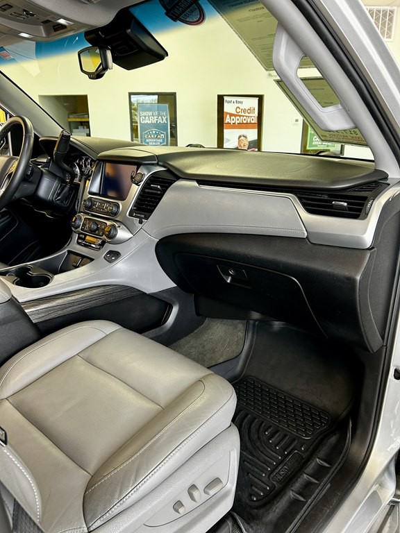 2015 Chevrolet Suburban Image 12