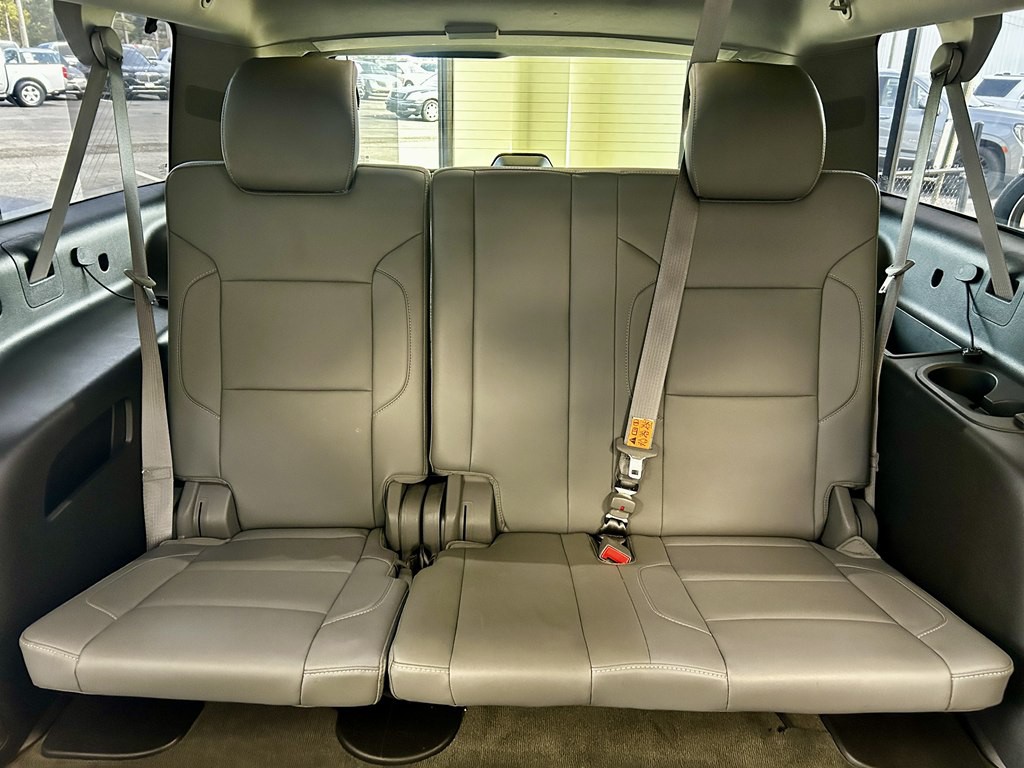 2015 Chevrolet Suburban Image 18