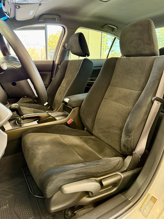 2010 Honda Accord Image 9