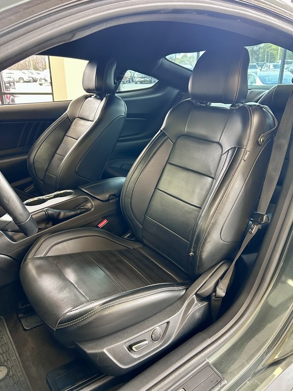 2016 Ford Mustang Image 14