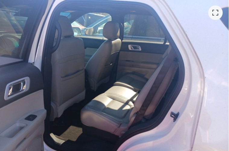 2013 Ford Explorer Image 6