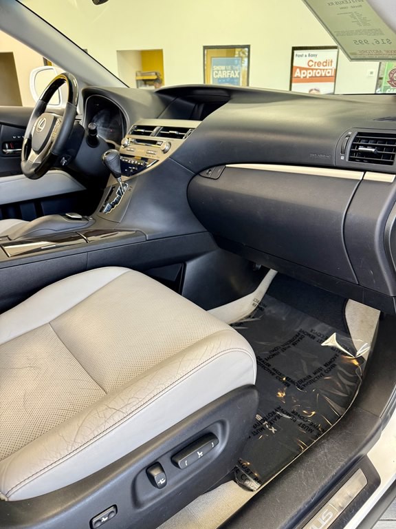 2013 Lexus RX Image 12