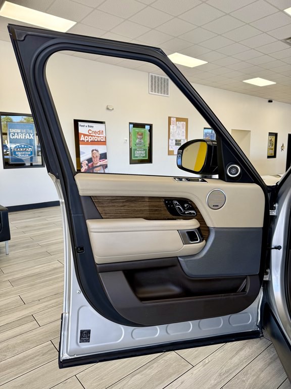 2018 Land Rover Range Rover Image 15