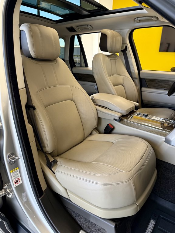 2018 Land Rover Range Rover Image 16