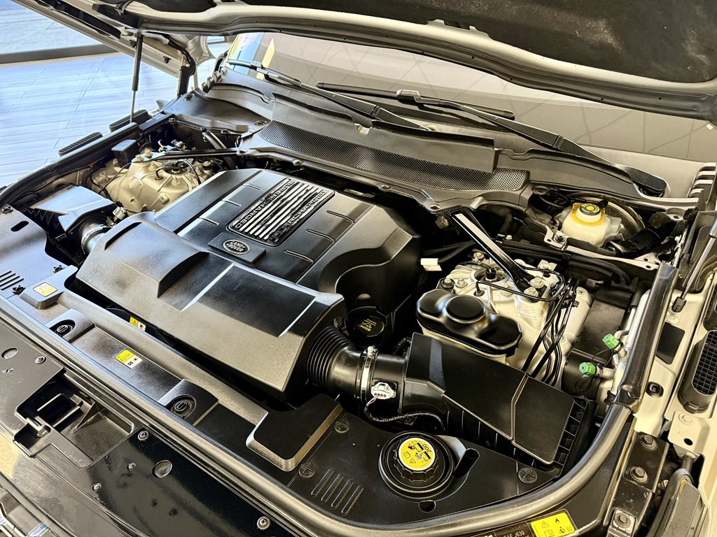 2018 Land Rover Range Rover Image 18