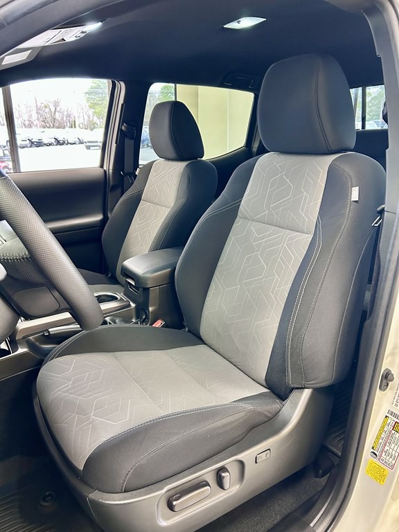 2022 Toyota Tacoma Image 14