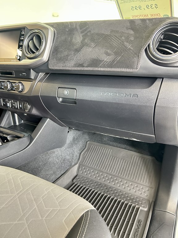 2022 Toyota Tacoma Image 12