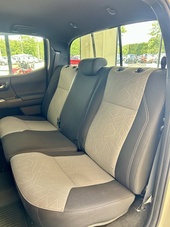 2022 Toyota Tacoma Image 17