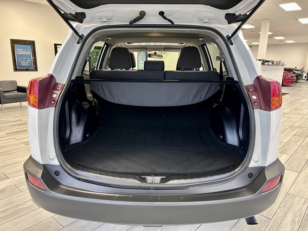 2015 Toyota Rav4 Image 9