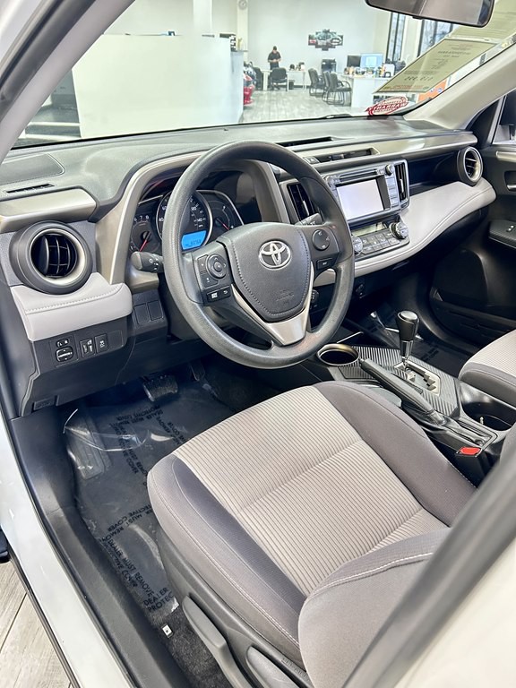 2015 Toyota Rav4 Image 13