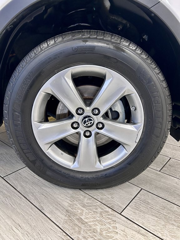 2015 Toyota Rav4 Image 17