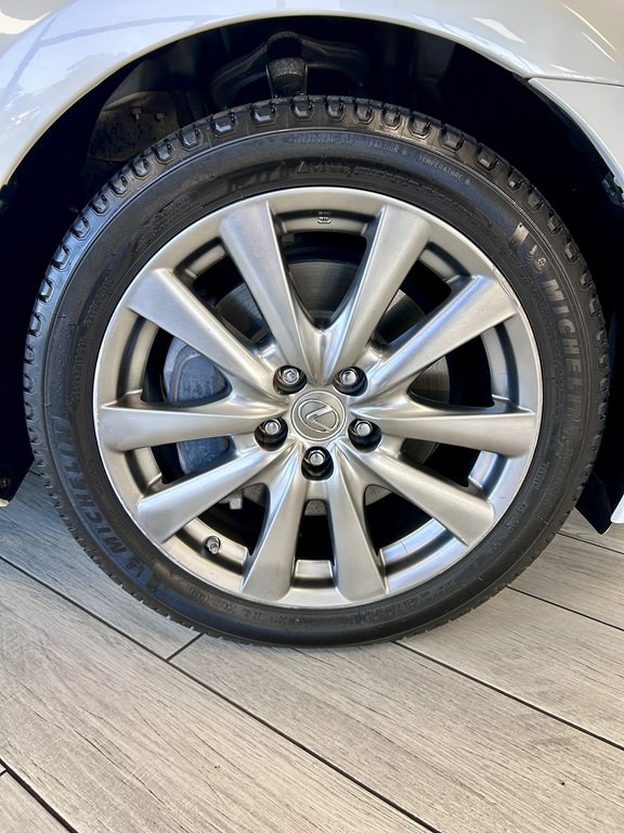 2013 Lexus GS Image 18