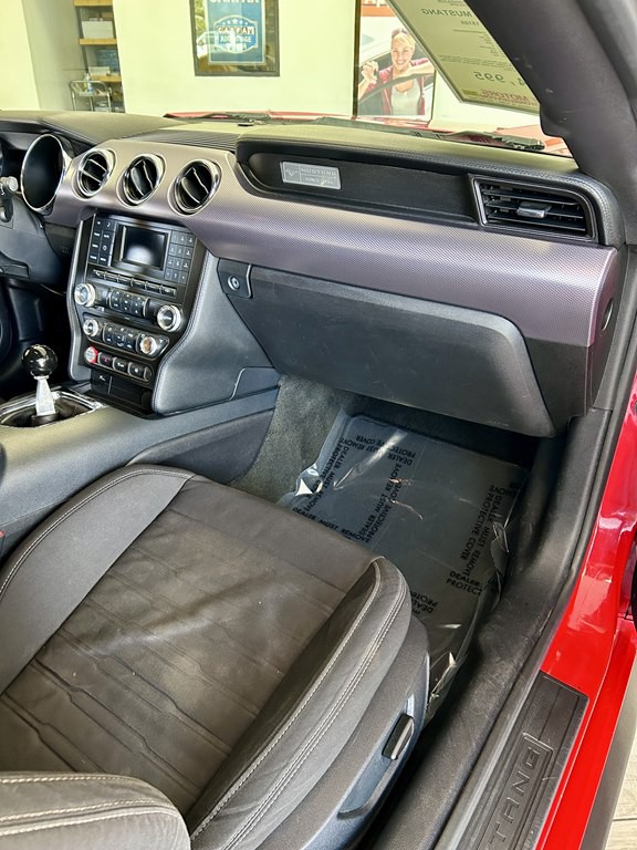 2017 Ford Mustang Image 11