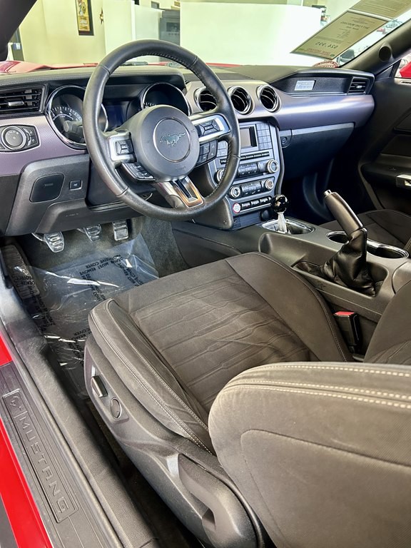 2017 Ford Mustang Image 12