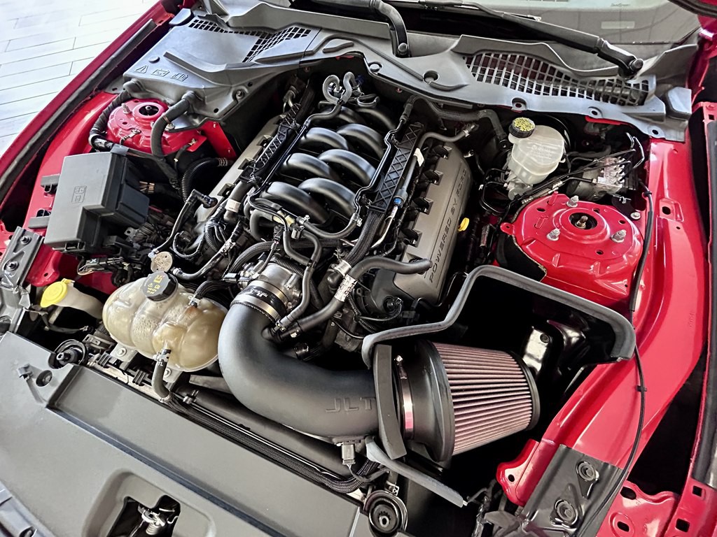 2017 Ford Mustang Image 17