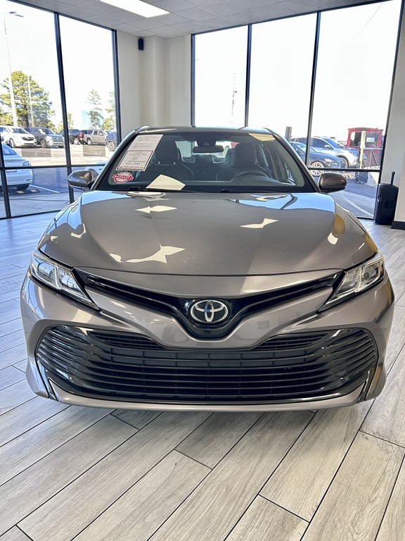 2019 Toyota Camry Image 2