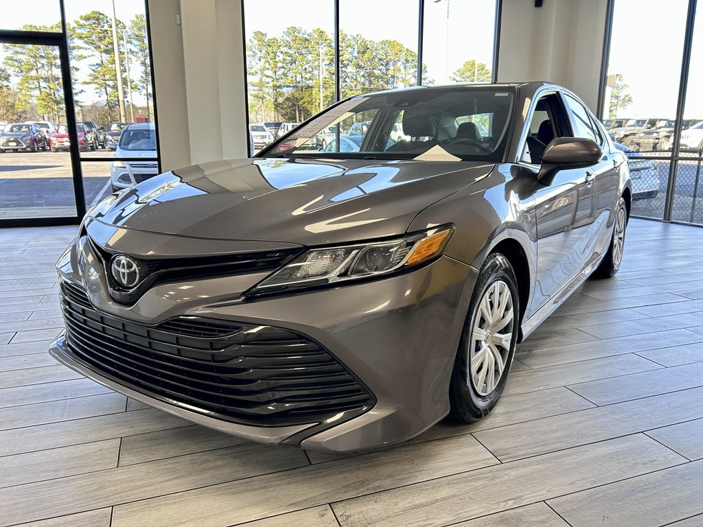2019 Toyota Camry Image 3