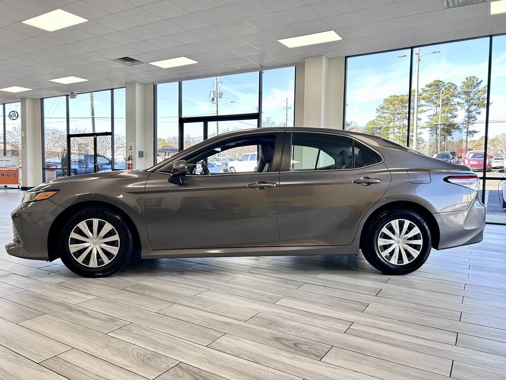 2019 Toyota Camry Image 4