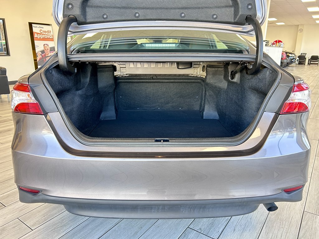 2019 Toyota Camry Image 9