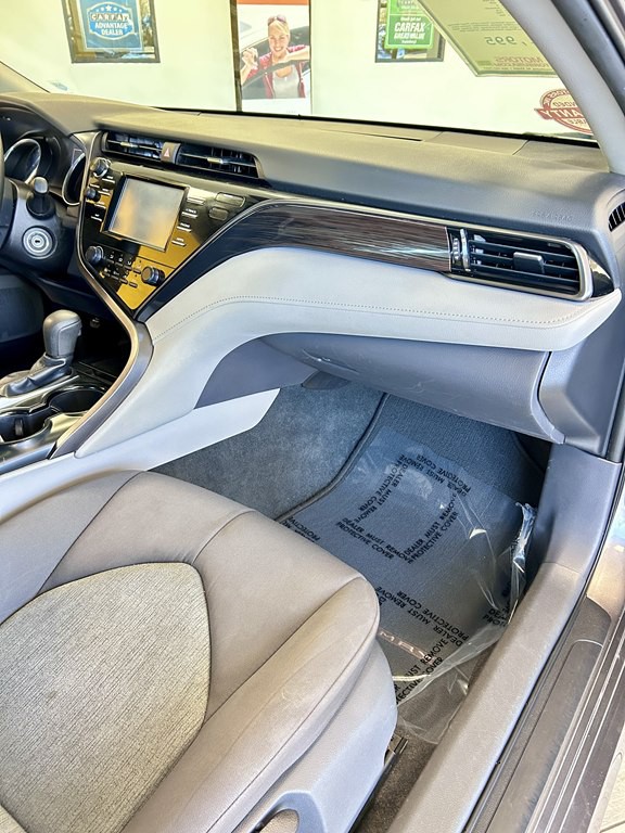 2019 Toyota Camry Image 12