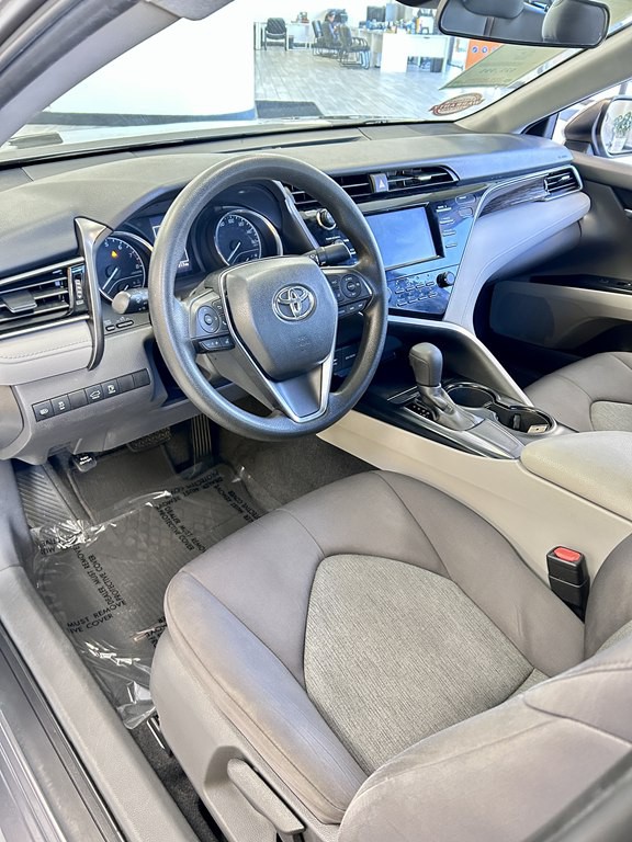 2019 Toyota Camry Image 13